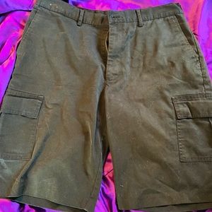 🐈🐈🐈Size 36 men’s cargo shorts